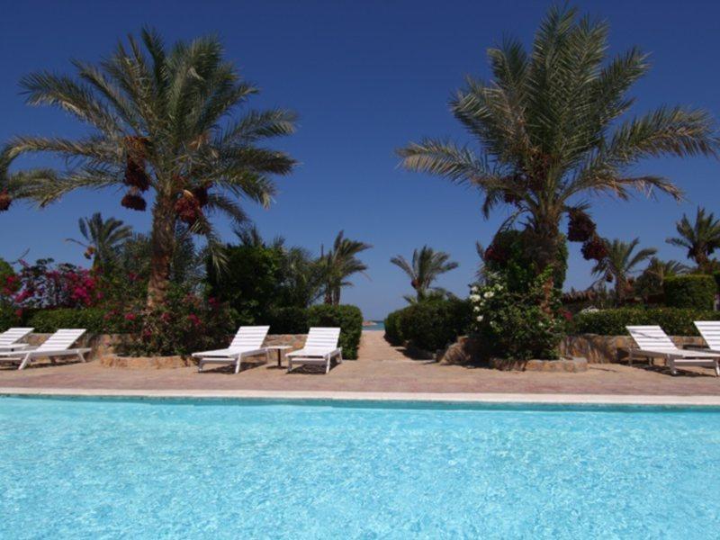 Samaka Beach Resort Hurghada Bagian luar foto